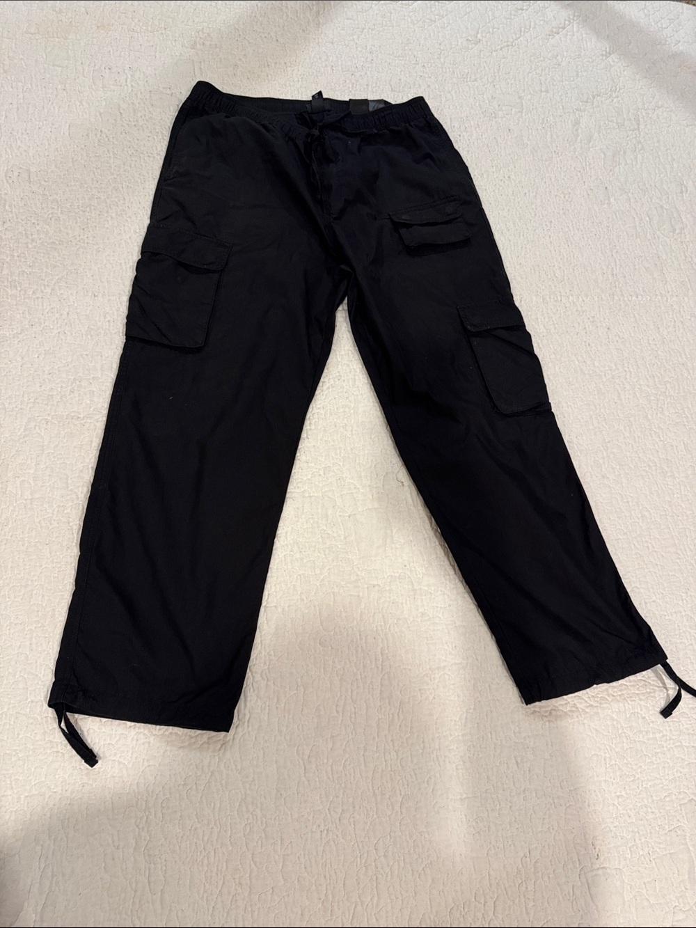 Vintage Black Cargo Pants with Drawstring Hem